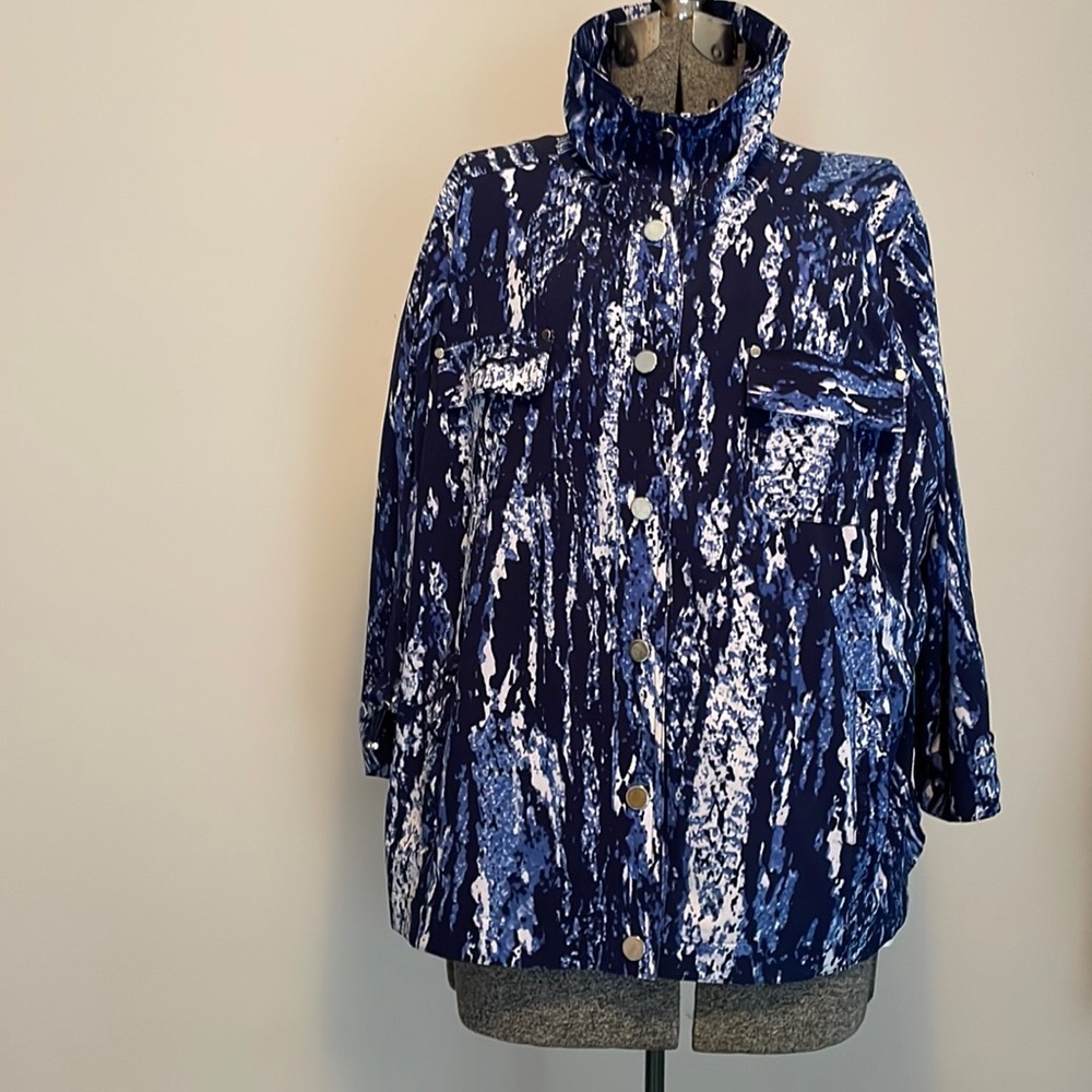 Jacket.”Zengery” by Chico. Size 3. NWOT. Blue/white patterned.